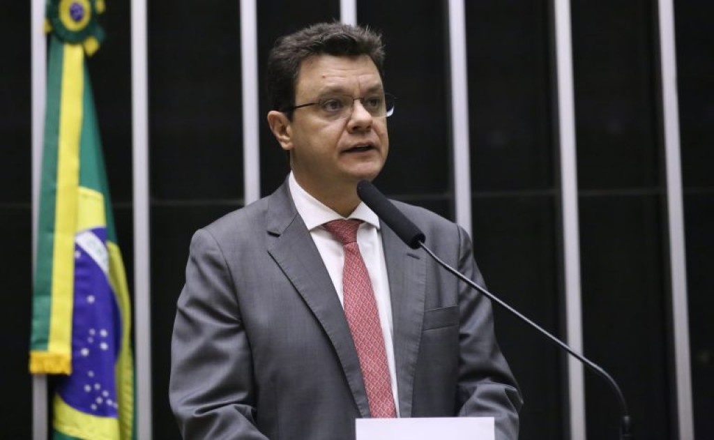 Câmara aprova projeto que aumenta remuneração dos servidores do TCU